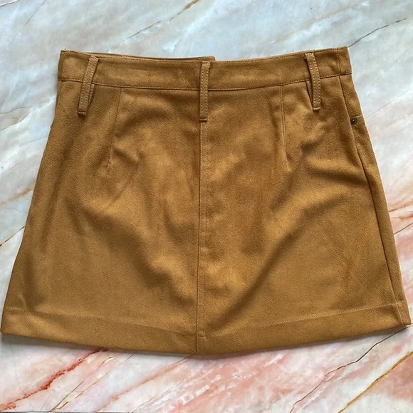 MRP | Faux suede button front mini skirt - Picture 5 of 6